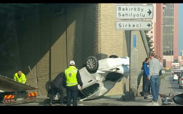 Trafik kazası İstanbul Yeşilköy